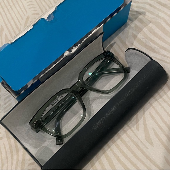 Green Warby Parker +2.50 Light responsive! - Picture 4 of 5